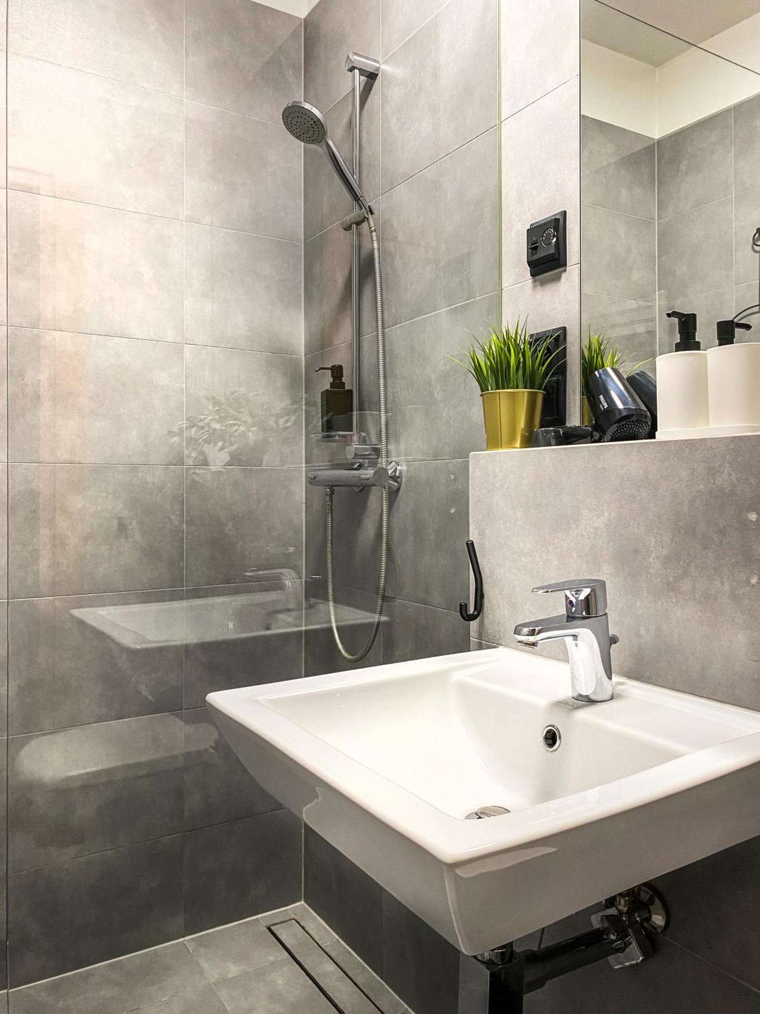 Cozy Apartment With Ac For Couples - Old Town Kraków Zewnętrze zdjęcie